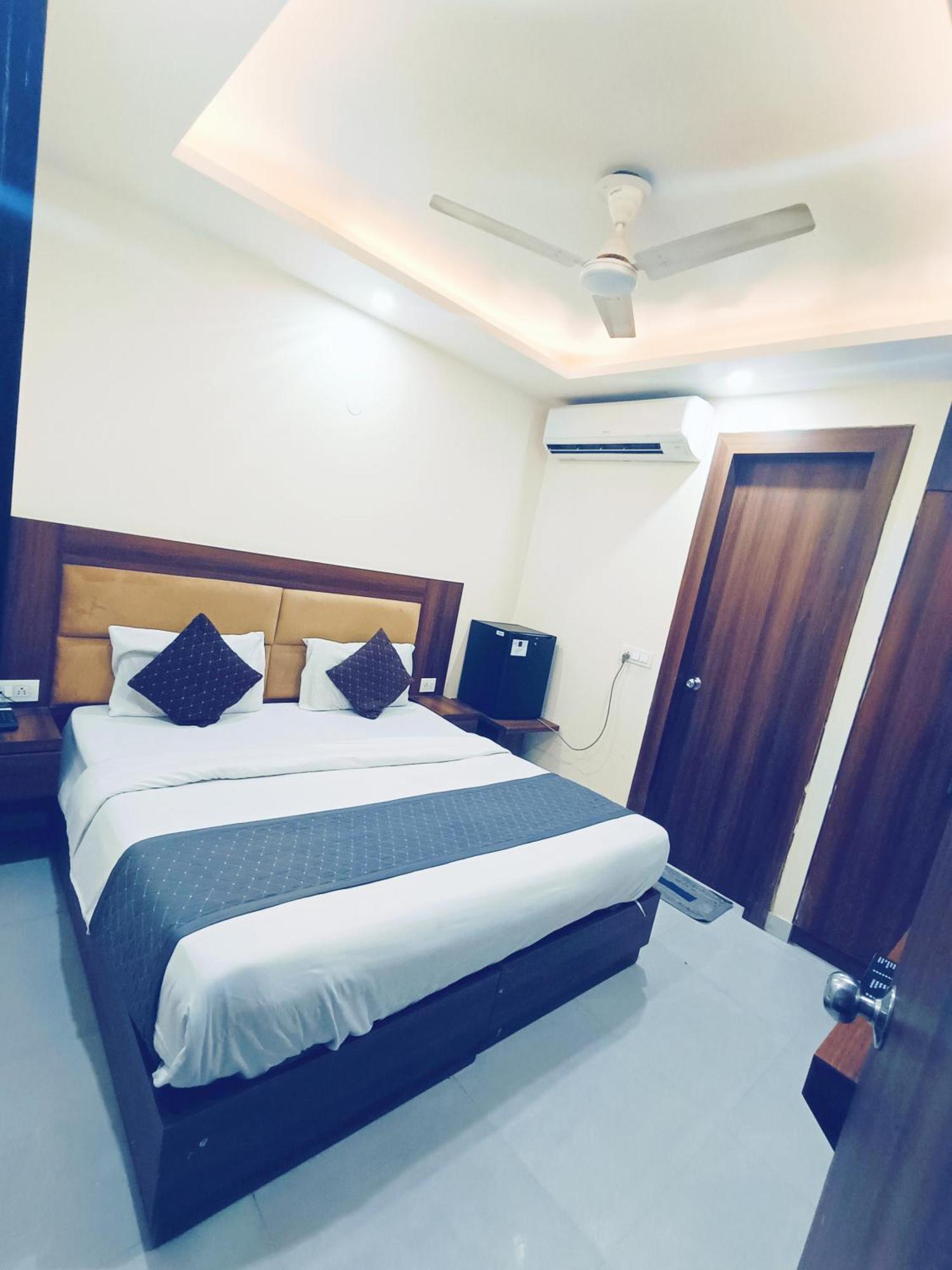 Hotel Konark A Family Stay Aerocity Nueva Delhi Exterior foto
